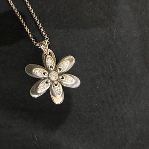 Brighton Flower Necklarce